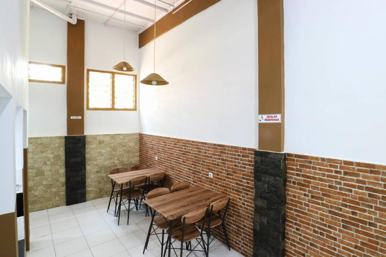Pondok Backpacker City Square Malang Eksteriør bilde